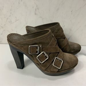 JUICY COUTURE Closed Toe Heels Mules